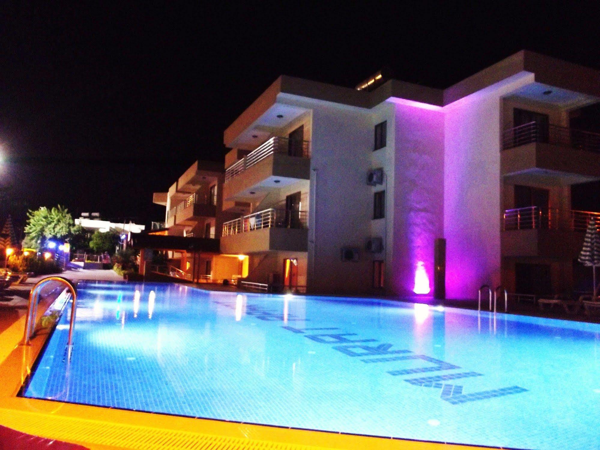איסמלר Murat Apart Hotel מראה חיצוני תמונה