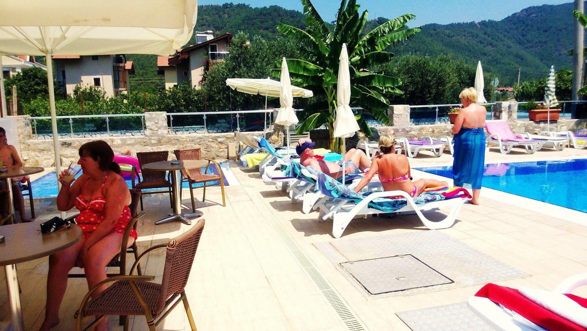 איסמלר Murat Apart Hotel מראה חיצוני תמונה